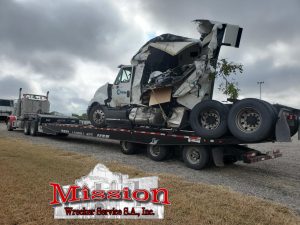 2nd cab on Landoll during New Braunfels Towing
